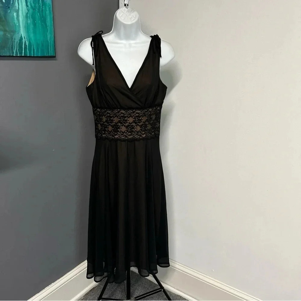 Black Lace-Waist V-Neck Wedding Dress